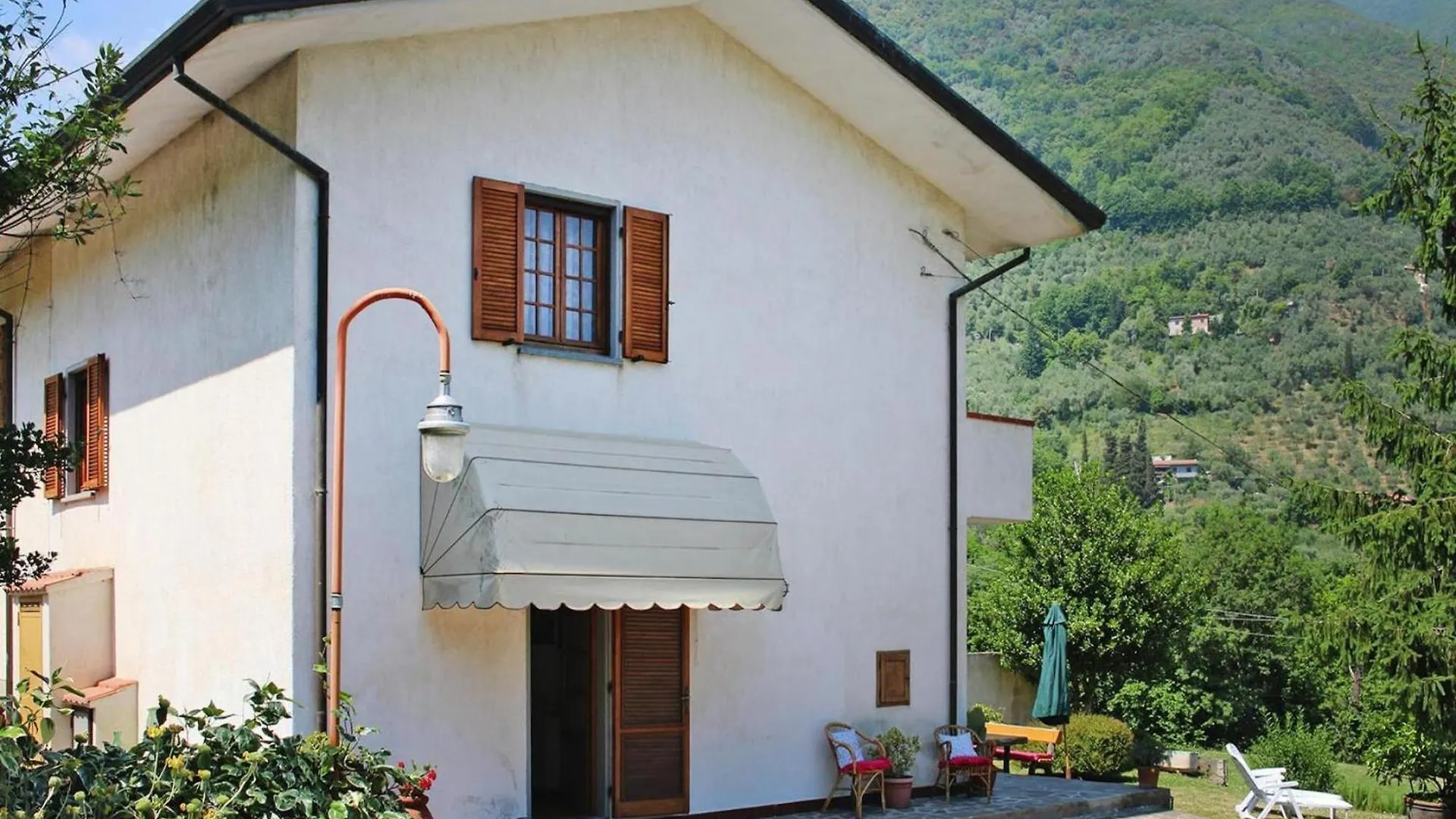Beautiful Holiday Home Casa Vado With Above Ground Pool In Camaiore