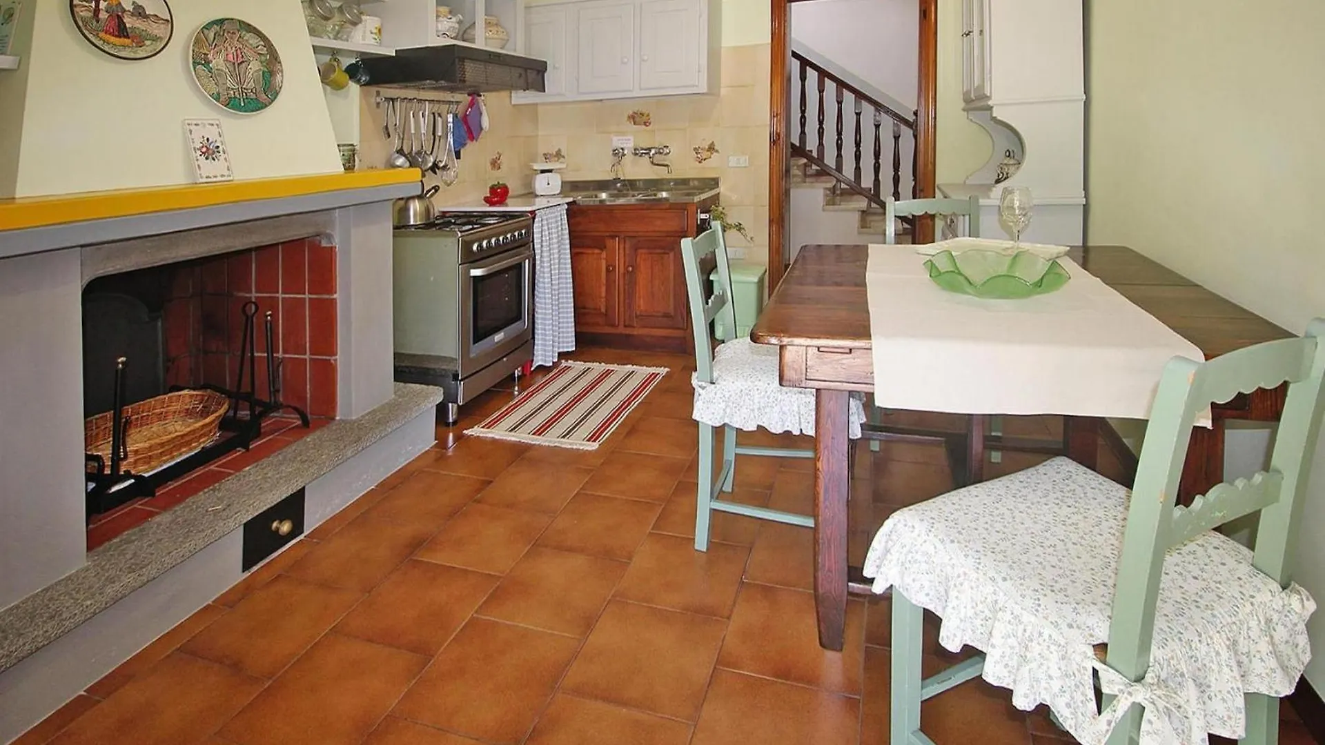 Beautiful Holiday Home Casa Vado With Above Ground Pool In Camaiore
